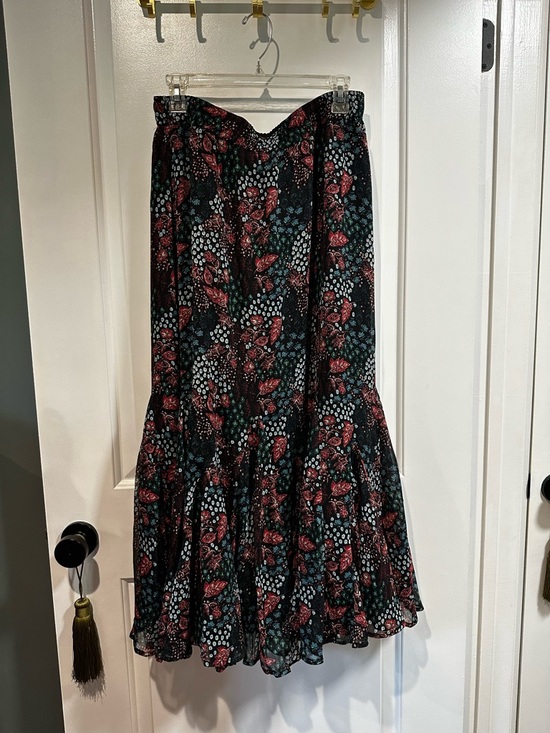 LOFT Dresses & Skirts - LOFT Floral Maxi Skirt - Medium